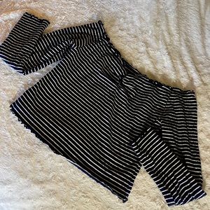 Cropped off-the-shoulder striped top ⭐️ like new!